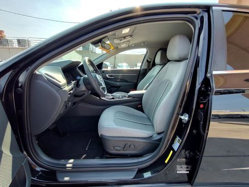 Used 2021 Hyundai Sonata SEL w/ Cargo Package image 12