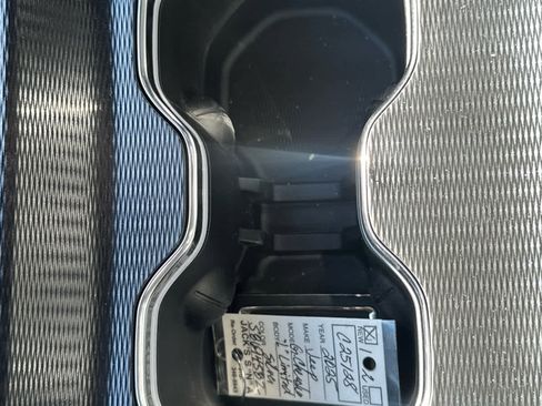 New 2025 Jeep Grand Cherokee L Limited w/ Black Appearance Package image 36