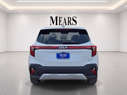 Used 2025 Kia Seltos LX