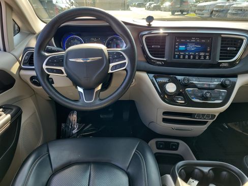 Used 2021 Chrysler Voyager Lxi FWD image 10