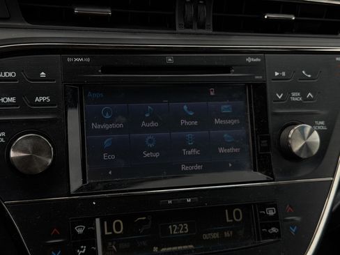 Used 2016 Toyota Avalon Limited w/ Toyota Safety Sense Package FWD image 14