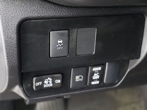 Used 2022 Toyota Tacoma TRD Off-Road AWD/4WD image 22