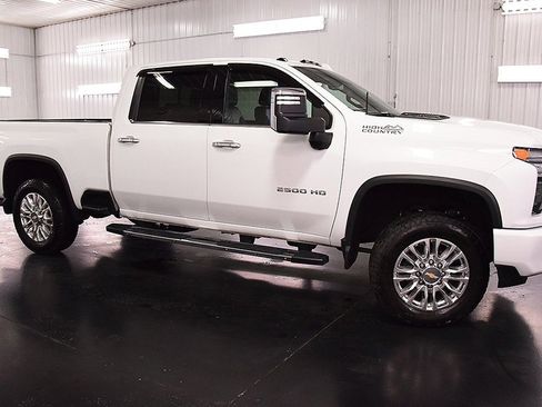 Used 2021 Chevrolet Silverado 2500 High Country w/ Z71 Off-Road Package image 9