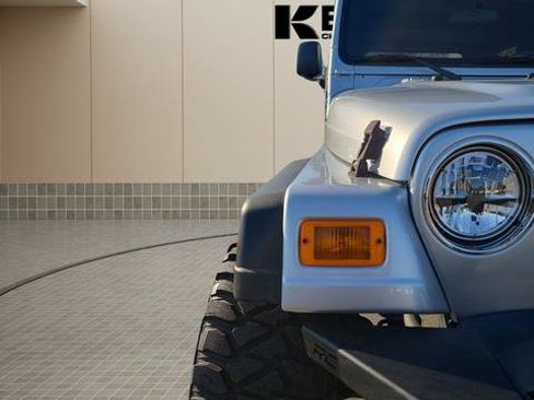 Used 2004 Jeep Wrangler 4WD image 10
