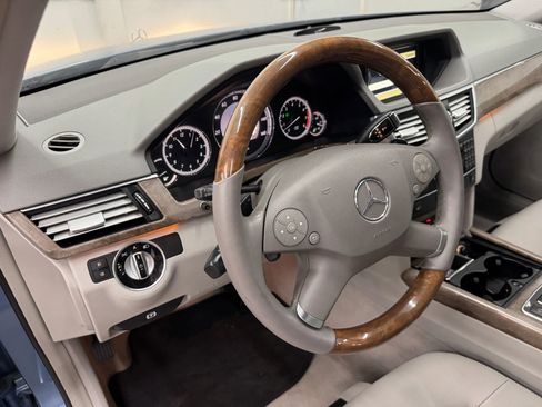 Used 2011 Mercedes-Benz E 350 Sedan image 28