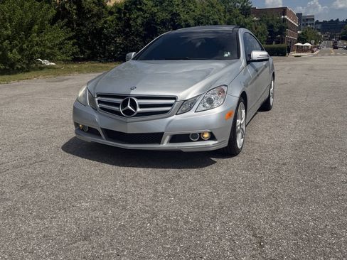 Used 2011 Mercedes-Benz E 350 Coupe image 3