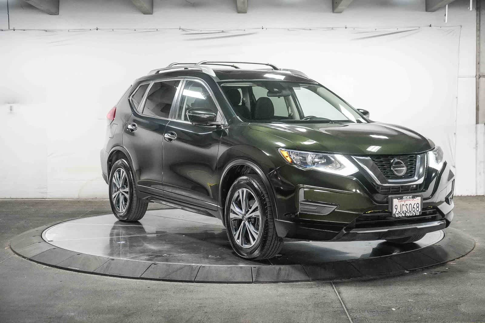 Used 2019 Nissan Rogue SV w/ Sun & Sound Touring Package AWD/4WD image 7