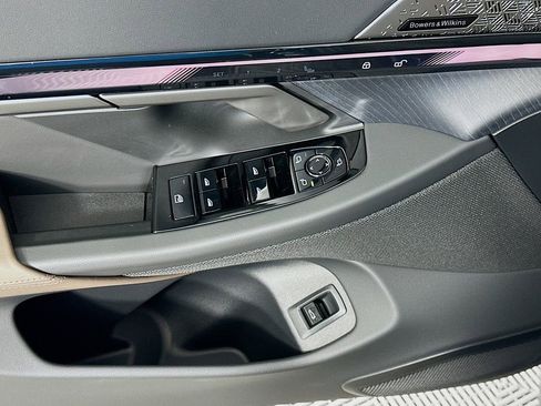 New 2026 BMW i5 eDrive40 w/ Premium Package image 20