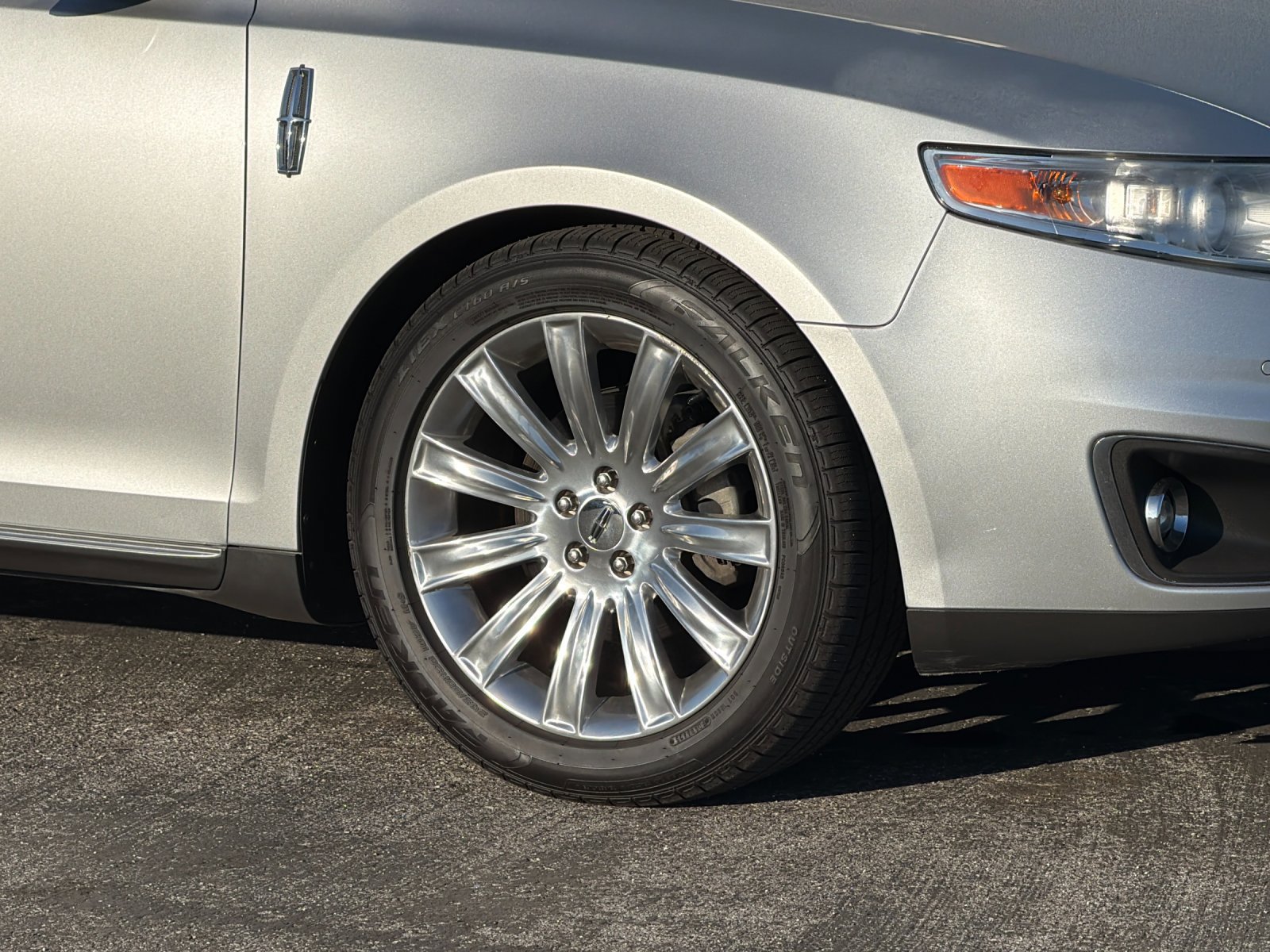 Used 2011 Lincoln MKS w/ 102A Rapid Spec Order Code FWD image 25