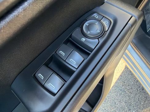 Used 2023 Chevrolet Silverado 1500 Custom AWD/4WD image 22