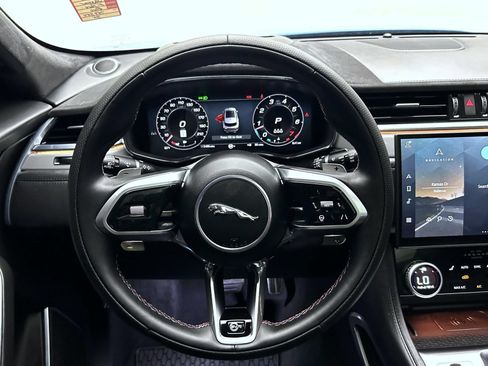 Used 2026 Jaguar F-PACE SVR AWD/4WD image 12