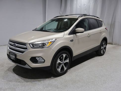Used 2018 Ford Escape SEL w/ Ford Safe & Smart Package AWD/4WD image 6