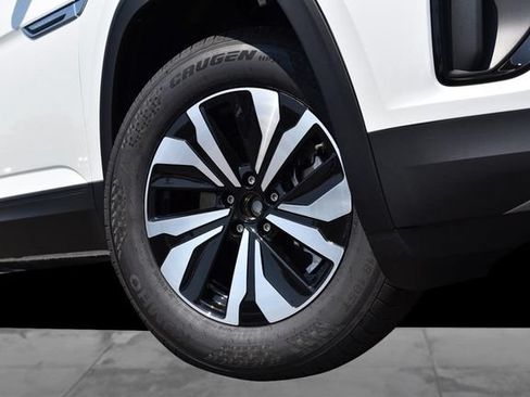 New 2026 Volkswagen Atlas Cross Sport SE AWD/4WD image 3