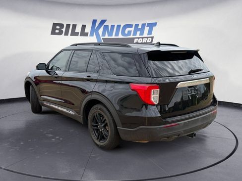 Used 2020 Ford Explorer XLT RWD image 3