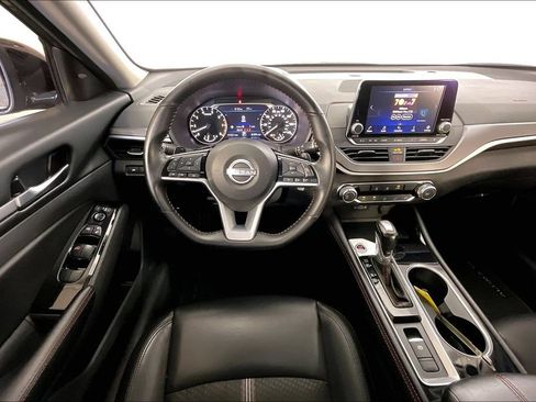 Used 2025 Nissan Altima 2.5 SR AWD/4WD image 8