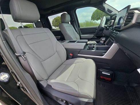 New 2026 Toyota Tundra Limited AWD/4WD image 10