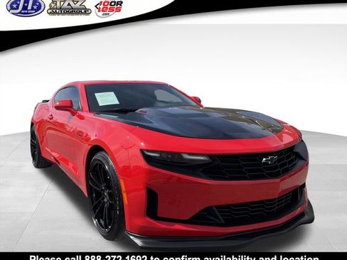 Used 2021 Chevrolet Camaro LT RWD image 1
