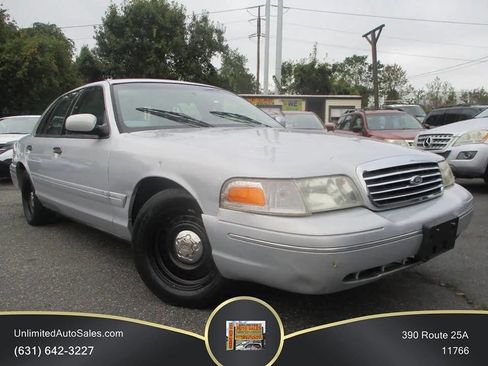 Used 1999 Ford Crown Victoria Base 4dr Sedan image 2
