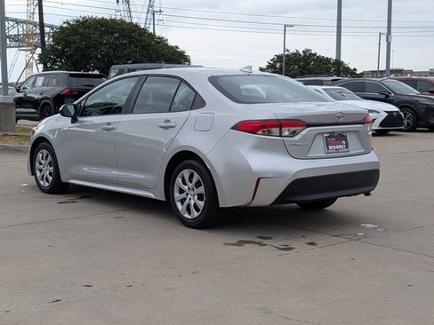 Used 2024 Toyota Corolla LE FWD image 9