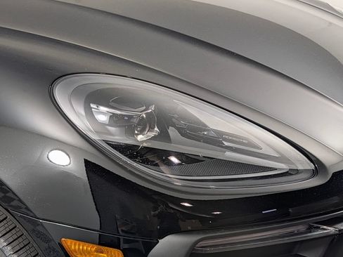 New 2026 Porsche Macan AWD/4WD image 15