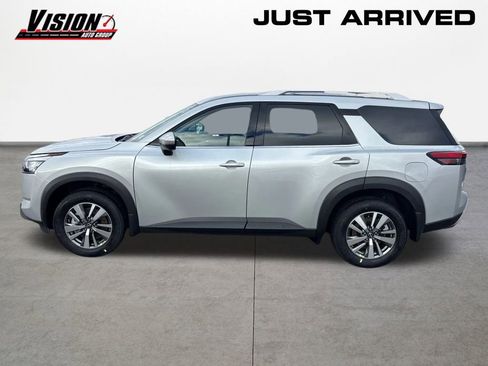 New 2025 Nissan Pathfinder SL w/ Cargo Package image 8