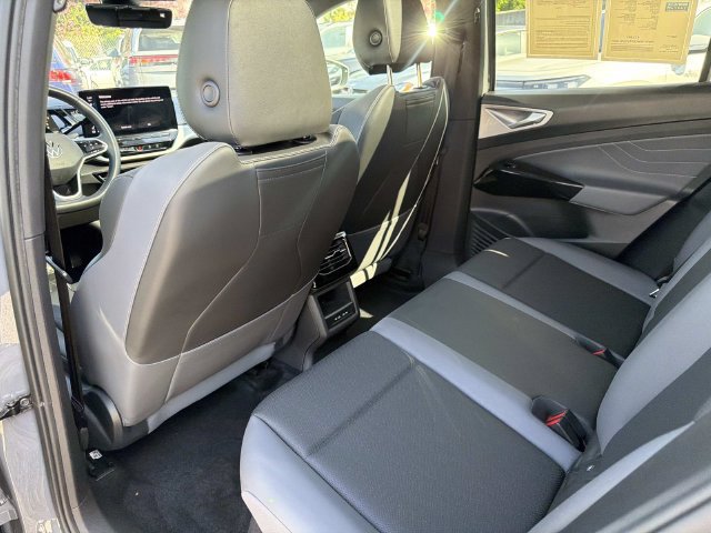 Certified 2023 Volkswagen ID.4 Pro S RWD image 9