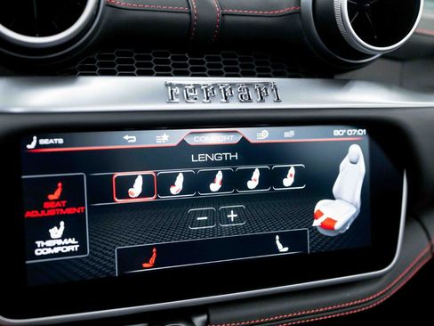 Used 2019 Ferrari Portofino RWD image 62
