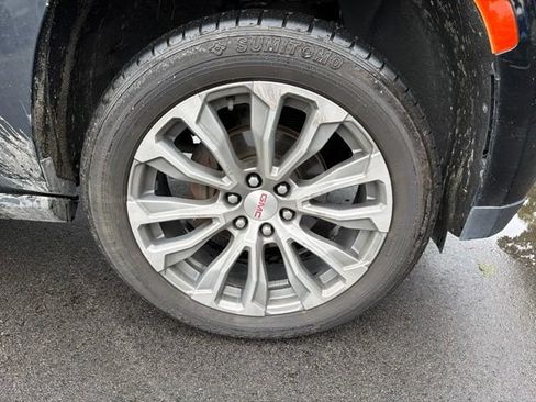 Used 2021 GMC Yukon Denali w/ Denali Ultimate Package AWD/4WD image 10