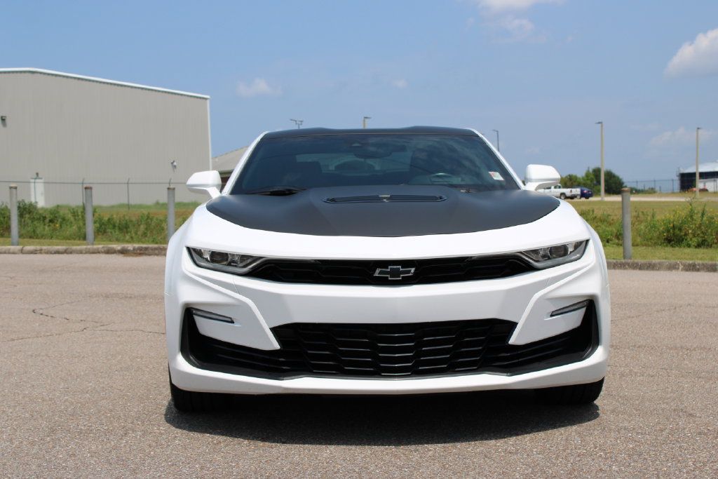 Used 2021 Chevrolet Camaro SS RWD image 4