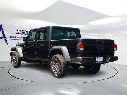 New 2026 Jeep Gladiator Sport