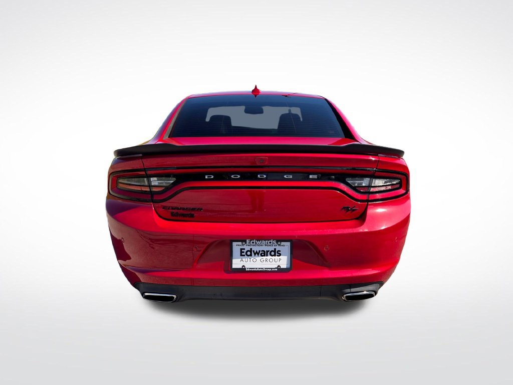 Used 2016 Dodge Charger R/T w/ Plus Group RWD image 4
