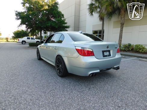 Used 2006 BMW M5 image 29