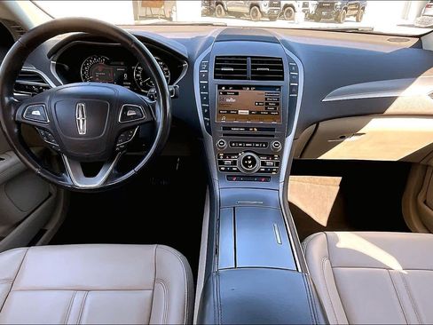 Used 2017 Lincoln MKZ Premiere image 13
