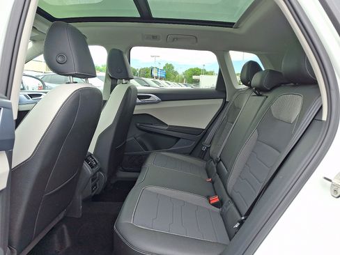 New 2026 Volkswagen Taos SE AWD/4WD image 6