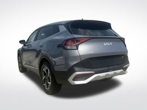 Used 2025 Kia Sportage LX FWD image 9
