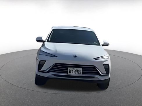 Used 2025 Buick Envista Preferred image 12