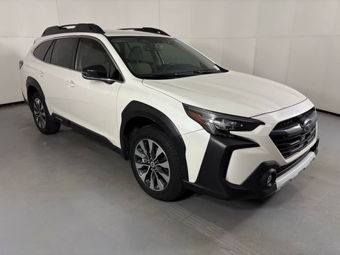 Used 2024 Subaru Outback Limited image 2