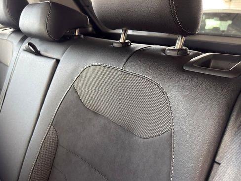 New 2026 Volkswagen Taos SE image 28