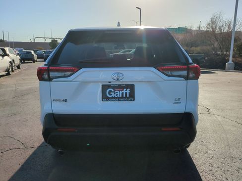 Used 2024 Toyota RAV4 LE image 4