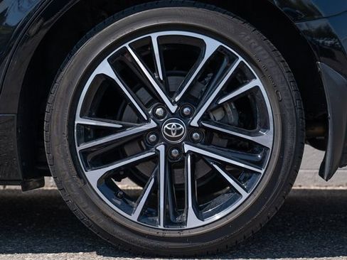 Used 2025 Toyota Camry XLE AWD/4WD image 13