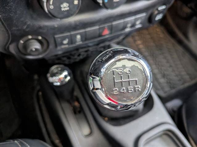 Used 2014 Jeep Wrangler Unlimited Sahara AWD/4WD image 14