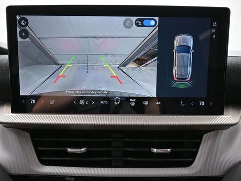 New 2026 Ford Explorer Active w/ Active Comfort Package image 3