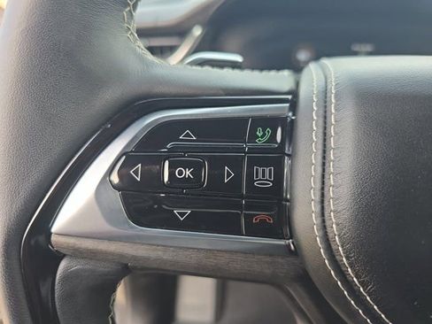 Used 2025 Jeep Grand Cherokee Overland w/ Adv Protech Group III image 16