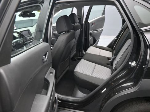 Used 2020 Hyundai Kona SE AWD/4WD image 16