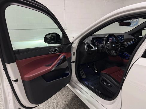 Used 2024 BMW X6 xDrive40i w/ Premium Package AWD/4WD image 11
