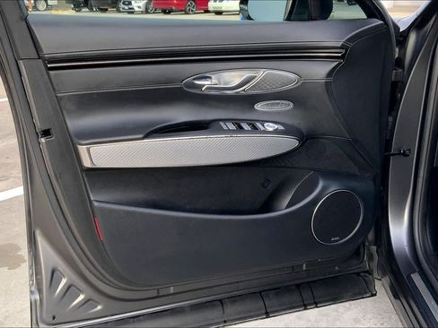 Used 2022 Genesis GV70 2.5T w/ Sport Prestige Package image 21