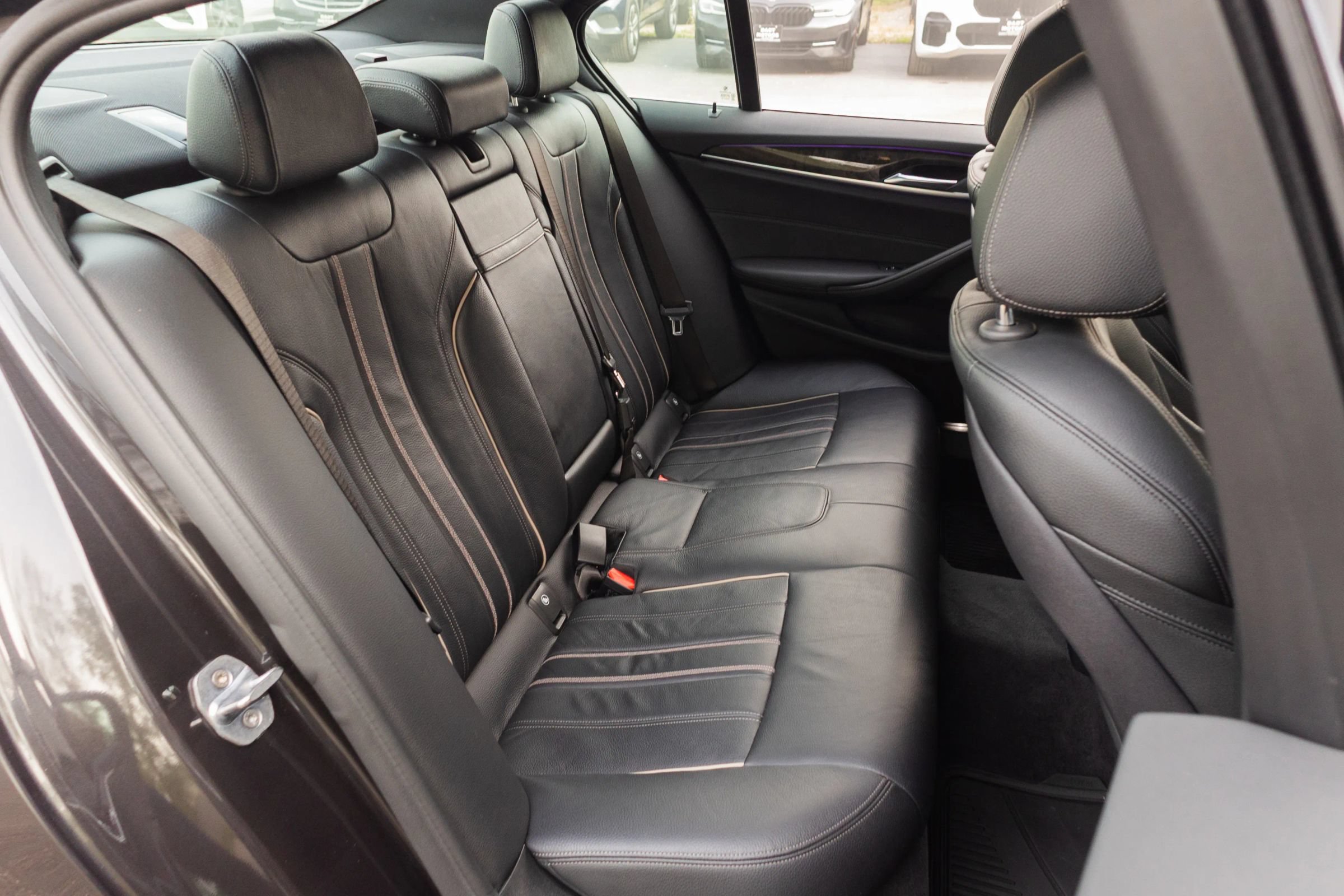 Used 2019 BMW 540i w/ Premium Package RWD image 37