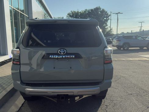 Used 2023 Toyota 4Runner TRD Off-Road Premium w/ Moonroof Package AWD/4WD image 11
