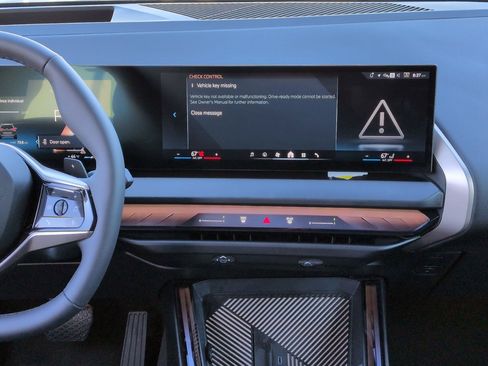 Used 2025 BMW X3 xDrive30i w/ Premium Package image 29