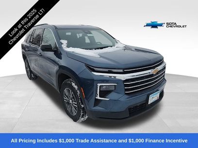 Used 2025 Chevrolet Traverse LT w/ Driver Confidence Package